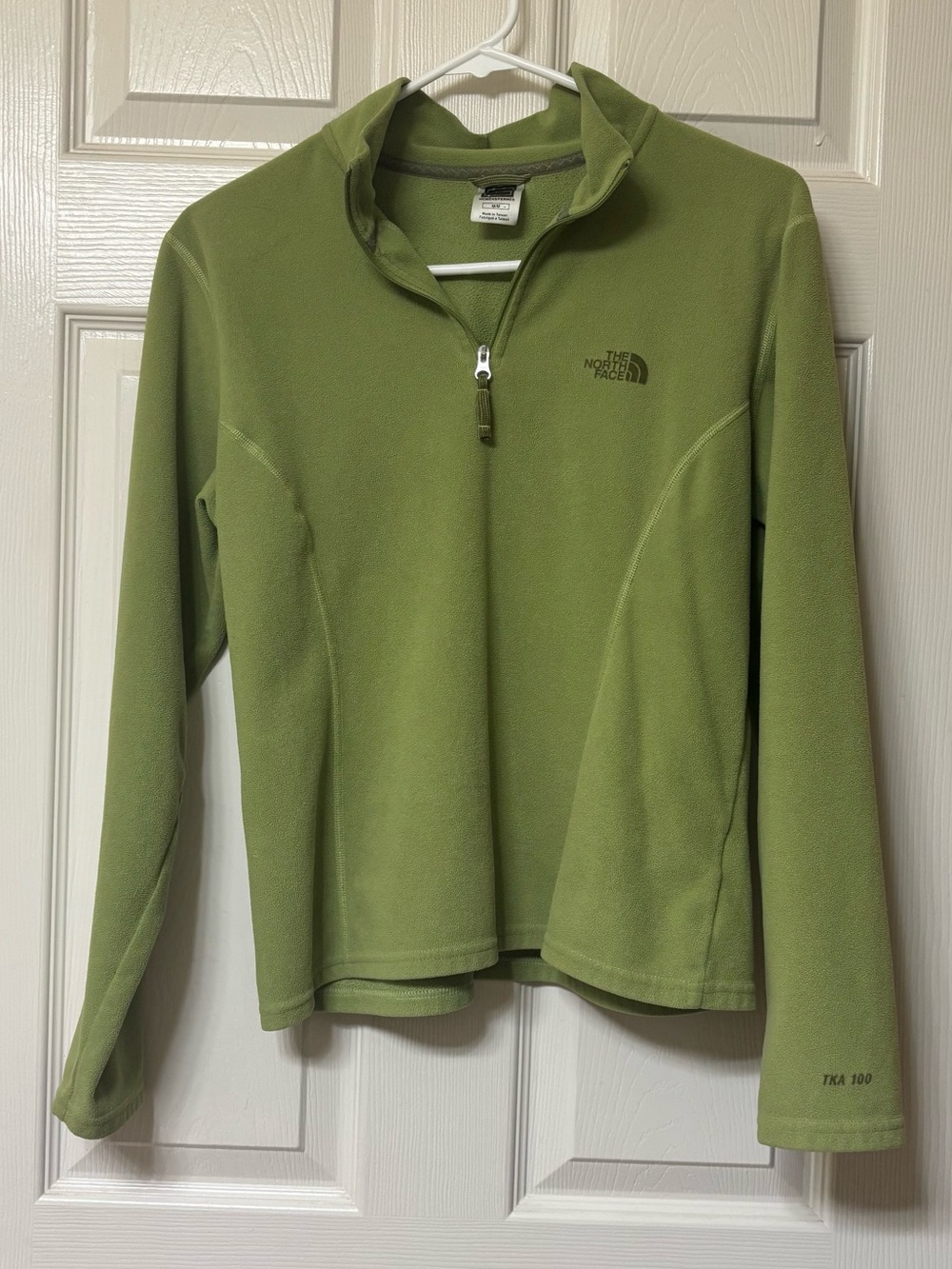 The North Face TKA 100 Women's Light Olive Quarter-Zip Fleece Pullover